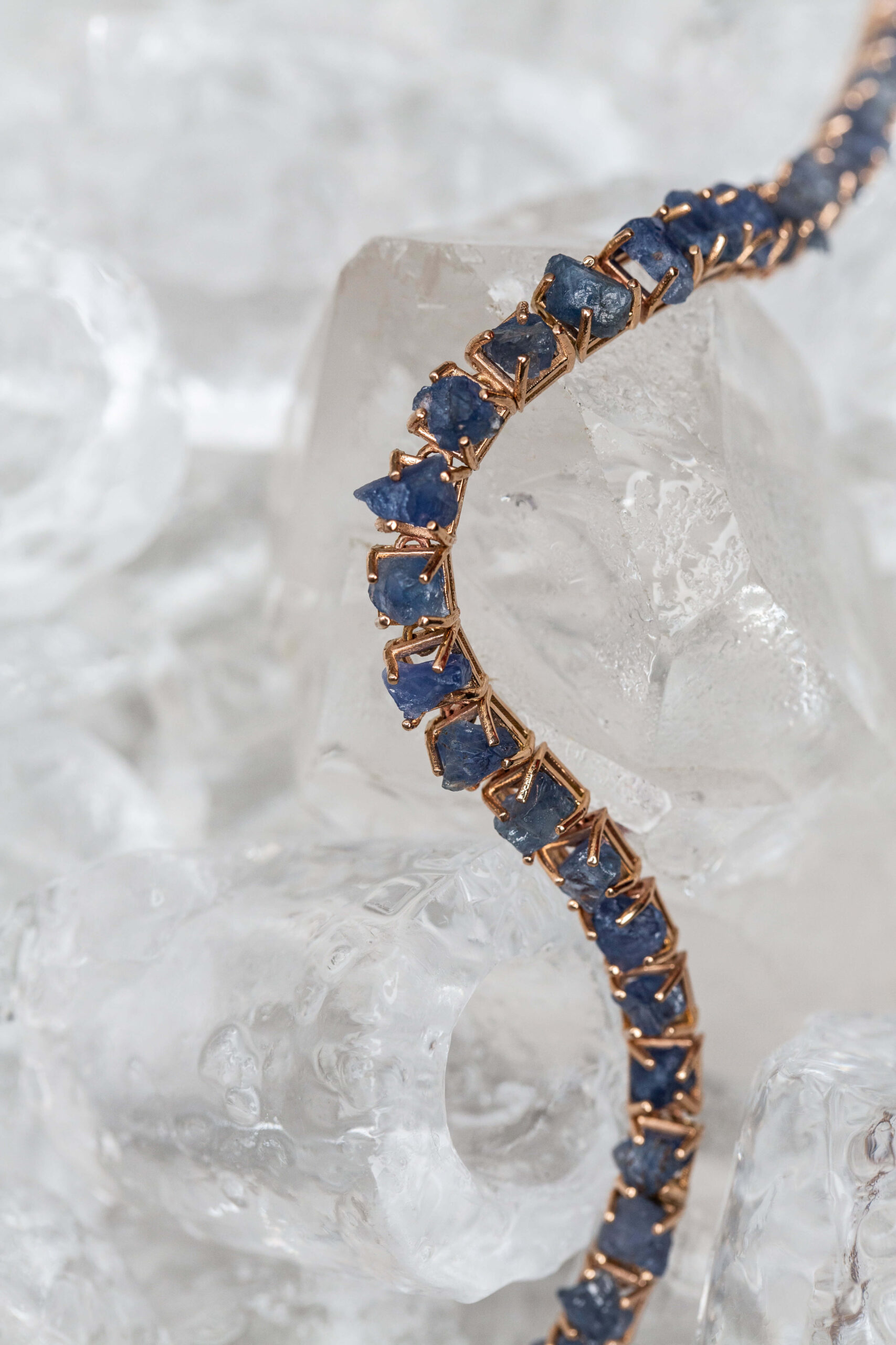 Blue sapphire bracelet in rose gold - Image 5